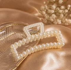 CLUTCH YOUR PEARLS|Hair clip